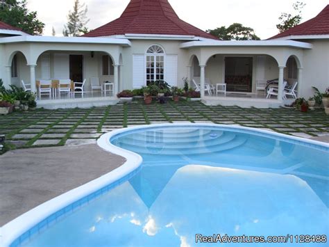 Affordable Villa with pool -Runaway Bay Jamaica, Albert Town, Jamaica Vacation Rentals ...