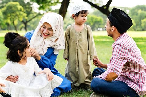 Muslim family having a good time outdoors | premium image by rawpixel.com / Chanikarn Thongsupa ...