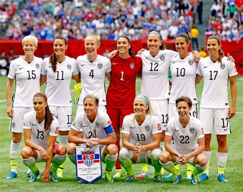 2015 USA SOCCER TEAM WOMENS WORLD CUP CHAMPIONS 8x10 PHOTO MORGAN CARLI ...