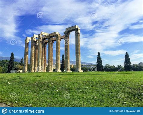 Temple of Olympian Zeus stock image. Image of archaeological - 142631669