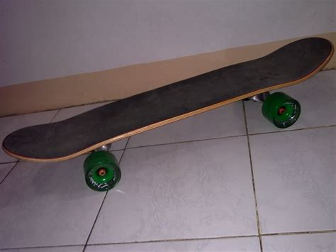 misc: skateboard wheels