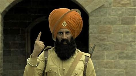 Kesari song Ajj Singh Garjega: Akshay Kumar roars like a lion, takes down an army. Watch video ...