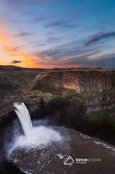 Palouse Falls Sunrise | Lance Beck | Flickr