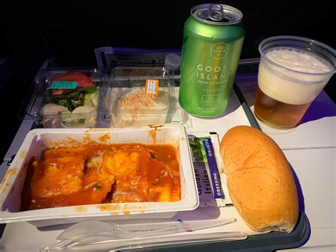 American Airlines 777-200 Economy Class Review [GIG to MIA]