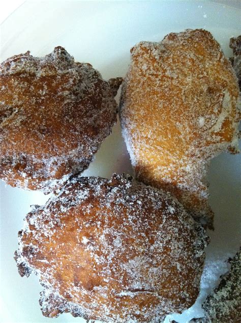 Malasadas | Homemade desserts, Dessert drinks, Fabulous foods