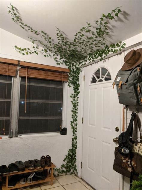 Fake Ivy on Wall - Indoor Jungle