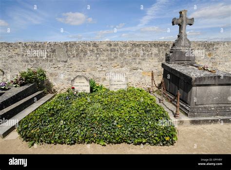 Grave of Vincent and Theo van Gogh, Auvers-sur-Oise, France Stock Photo - Alamy