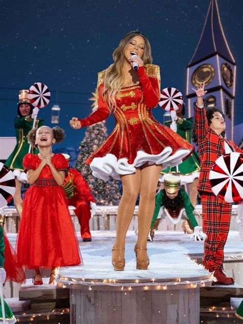 Mariah Carey’s Holiday Special Has the Festive, Fabulous Fashion to ...