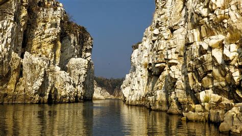 Bhedaghat − A Wonder Etched in Marble Canyon - Tripoto