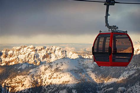 Ride Crystal's Mt. Rainier Gondola | Visit Rainier