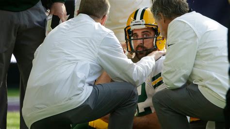 Packers notes: No roster move until after Aaron Rodgers' surgery