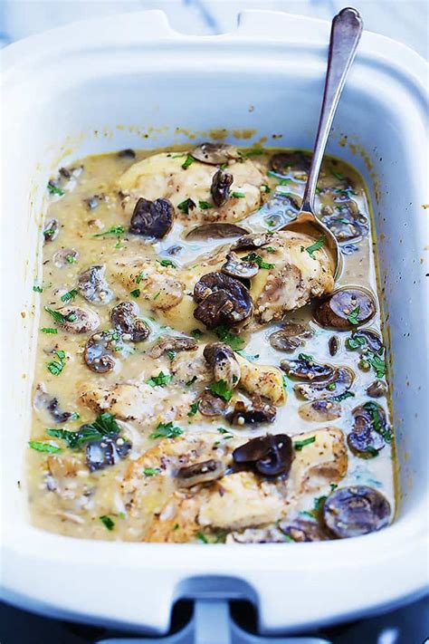 Slow Cooker Chicken Marsala | Creme De La Crumb