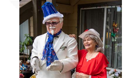 Colonel Sanders statue stolen, reunited with owner in Fair Oaks | abc10.com