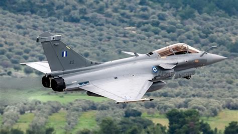 Big day for Greece: six Rafale F3Rs arrive in-country