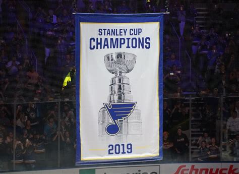 St. Louis Blues Raise Stanley Cup Championship Banner | STLPR