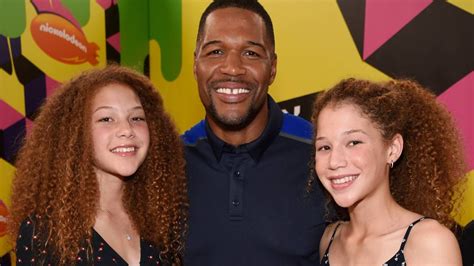 GMA's Michael Strahan joined by all his children on the beach in rare ...