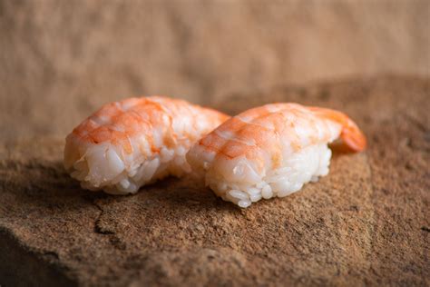 How to Prepare Cooked Shrimp for Nigiri Sushi