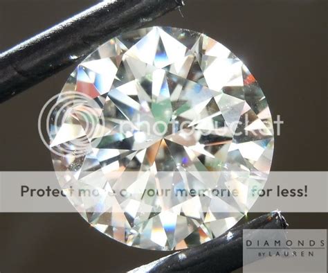 5.01ct J VS2 Round Brilliant Diamond