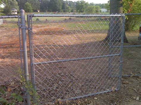 The Birmingham Handyman - chain link fence installation