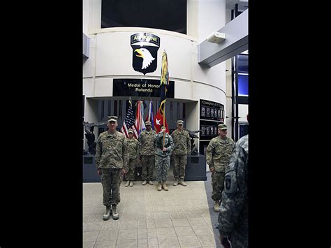 101st Airborne Division Bastogne Soldiers returned to Fort Campbell ...