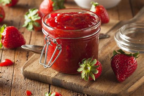 Easy Strawberry Jam Recipe: Summer Is the Time to Make Homemade Strawberry Jam | Fruit ...