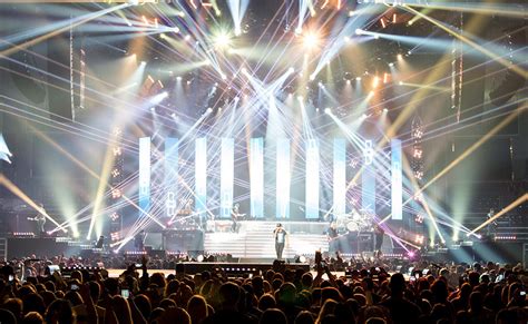 Luke Bryan - Kill The Lights Tour | Best LED Display, Screen, Panels, Curtains, Wall, Signage ...