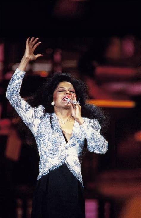 Diana Ross in "Motown 25" - 1983 singing "Ain't No Mountain High Enough" - Love!!! | Michael ...