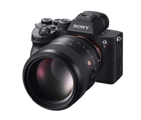 Sony's 61-Megapixel Alpha 7R IV Revolutionizes Full Frame Cameras