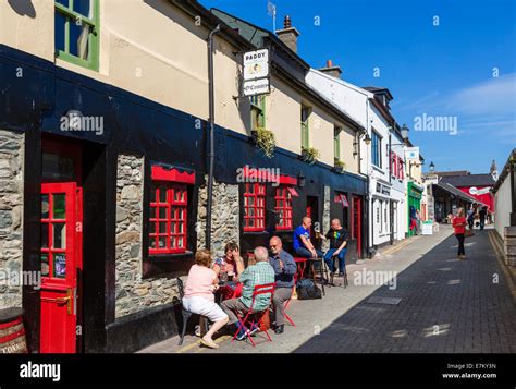 Traditional pub on New Market Lane in the town centre, Killarney Stock Photo, Royalty Free Image ...