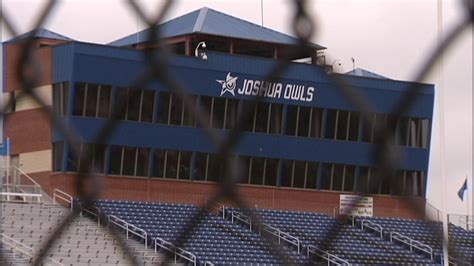 Joshua High School placed on lockdown after students pop a balloon | FOX 4 Dallas-Fort Worth