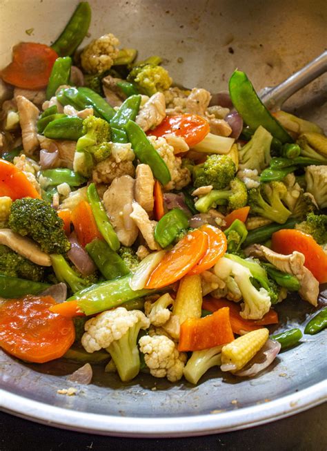 A classic and hugely popular Filipino recipe, Chopsuey is a stir-fry dish made of mixed … | Mix ...