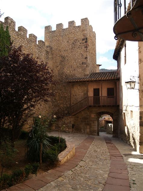 Albarracín,medieval village,typical street,free pictures, free photos ...