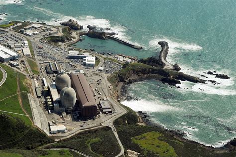California is on the verge of closing its last nuclear plant. Is that really a good idea? - Vox
