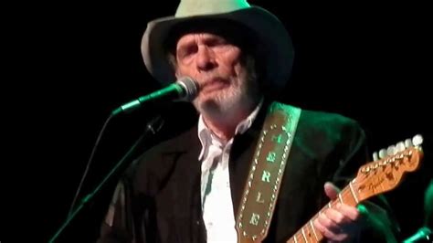 Merle Haggard Singing "Okie from Muskogee" - YouTube