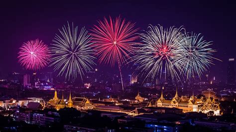 New Years Eve 2019 in Bangkok, Celebration —Firework — Parties — Events