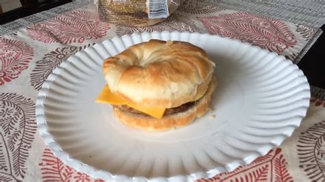 Review: Jimmy Dean Croissant Sandwich - Sausage, Egg, Cheese - Freezy Boys