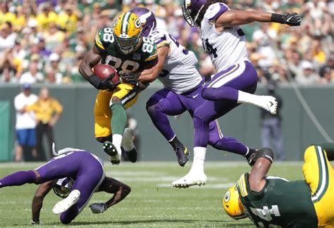 Best photos from Green Bay Packers and Minnesota Vikings rivalry