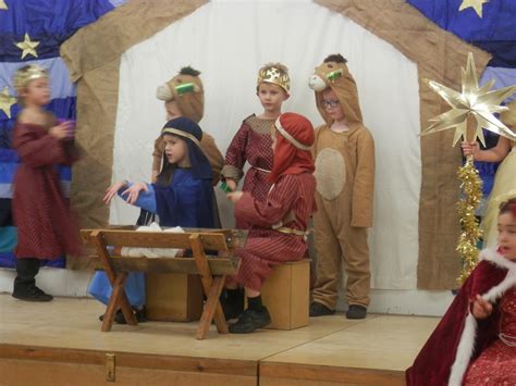 A Wriggly Nativity - EYFS & KS1 Christmas Performance - Great Bardfield Primary School