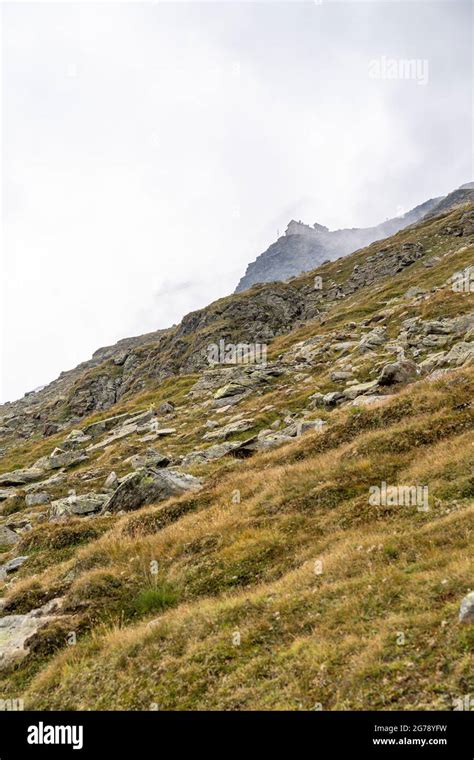 Slope steep road hi-res stock photography and images - Alamy