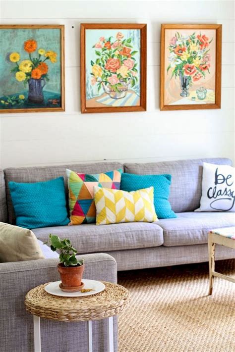 Awesome 15 Beautiful Colorful Pillow Ideas For Cozy Living Room https://decoor.net/15-beautiful ...