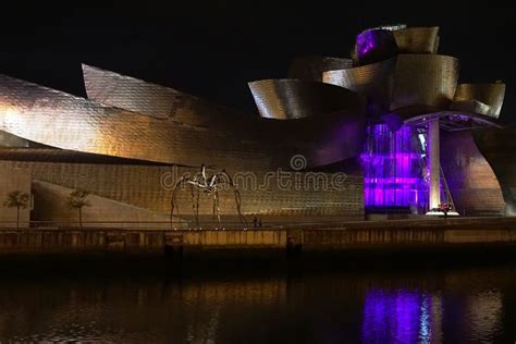 Guggenheim Museum Bilbao at Night Editorial Photography - Image of dome ...