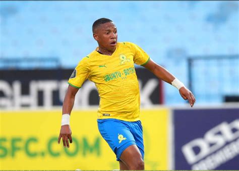 Mamelodi Sundowns name starting lineup for Swallows clash! - Sportnow