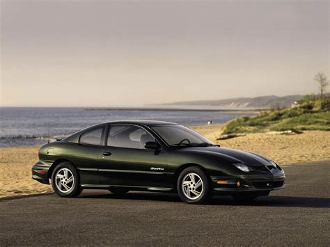 The Pontiac Sunfire GT Is The 90s Sport Coupe You Missed Out On