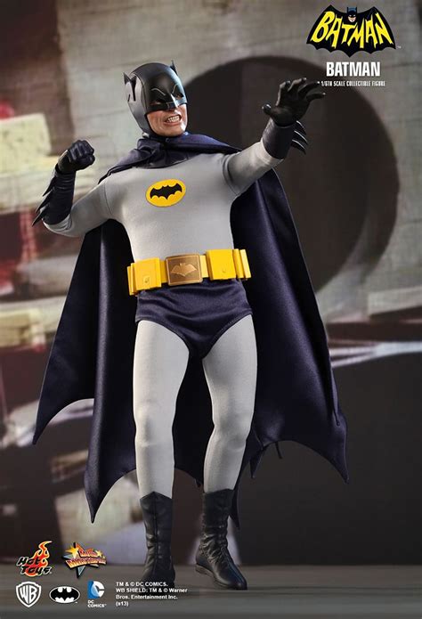 Hot Toys Batman & Robin 1966 - The Awesomer