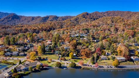 These 10 North Carolina Mountain Cabins Are Worth Their Remote Scenic Views