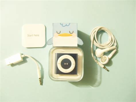 ipod shuffle plus accessories | melaikick | Flickr