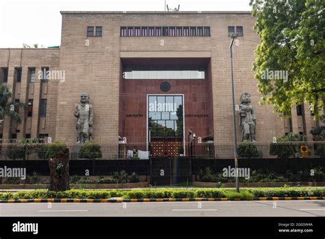 Reserve bank of india building delhi hi-res stock photography and ...