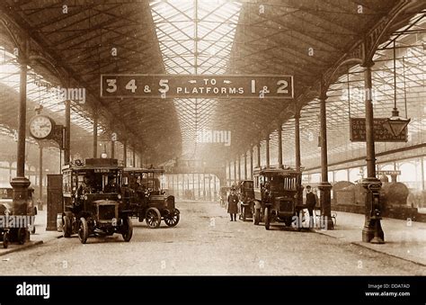 Euston Station London early 1900s Stock Photo - Alamy