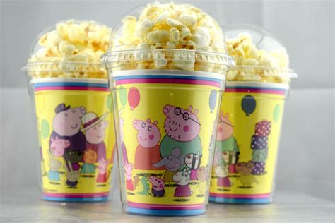 Peppa Pig Birthday Party Favor Boxes / Treat Box / Popcorn Box / Peppa Pig Birthday Party / 8 pa ...