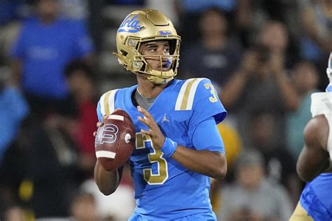 Dante Moore throws 2 TDs in first collegiate game as UCLA defeats ...